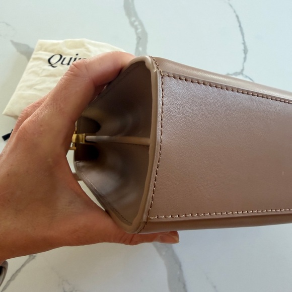 Quince Italian Leather Top Handle Crossbody Satchel NWOT - Picture 6 of 7